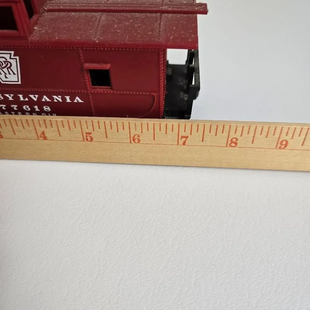 Vintage Lionel Pennsylvania Railroad Caboose Eastern Division Red Model Train